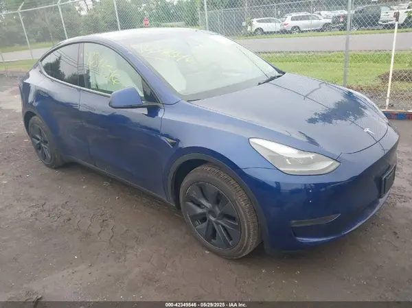 7SAYGDEE2RA321479 2024 TESLA MODEL Y - Image 1