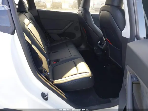 7SAYGDEE2RA323152 2024 TESLA MODEL Y - Image 8