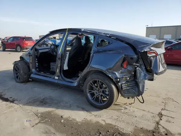 7SAYGDEE2RA323748 2024 TESLA MODEL Y - Image 2