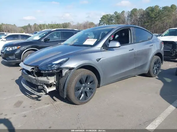 7SAYGDEE2RA326682 2024 TESLA MODEL Y - Image 2