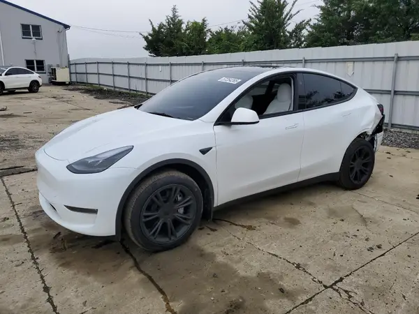 7SAYGDEE2RA329081 2024 TESLA MODEL Y - Image 1