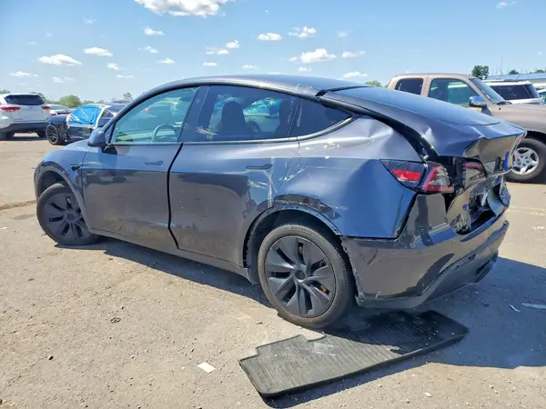 7SAYGDEE2RA330019 2024 TESLA MODEL Y - Image 2