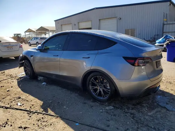 7SAYGDEE2RA333583 2024 TESLA MODEL Y - Image 2