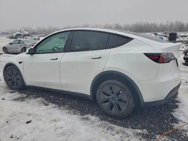 7SAYGDEE2RA334023 2024 TESLA MODEL Y - Image 2