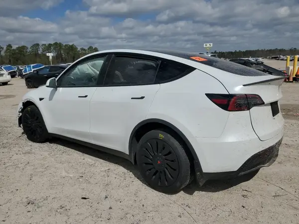 7SAYGDEE2RA335818 2024 TESLA MODEL Y - Image 2