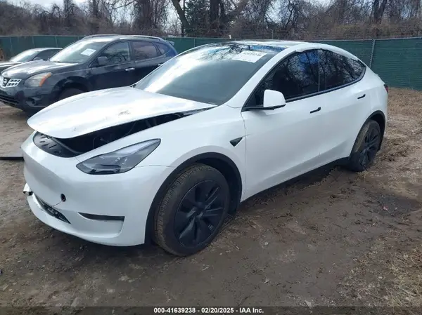 7SAYGDEE2RA335897 2024 TESLA MODEL Y - Image 2