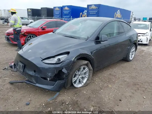 7SAYGDEE2RF006247 2024 TESLA MODEL Y - Image 2