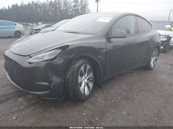 7SAYGDEE2RF013456 2024 TESLA MODEL Y - Image 2