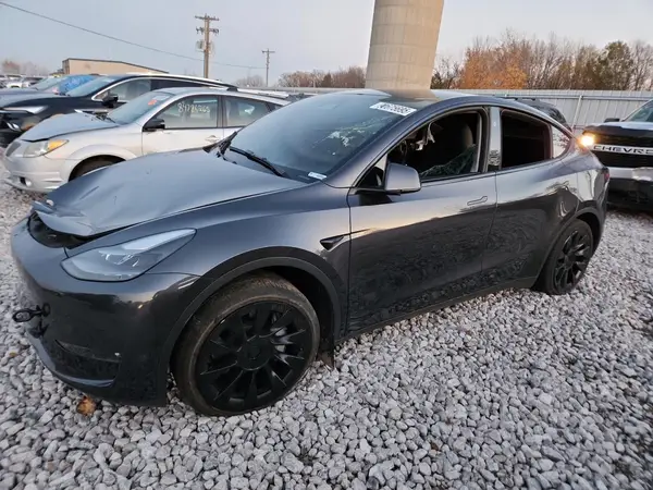 7SAYGDEE2RF031343 2024 TESLA MODEL Y - Image 1