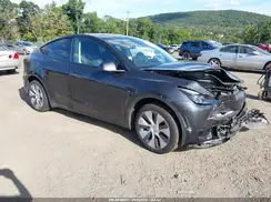 7SAYGDEE2RF032122 2024 TESLA MODEL Y