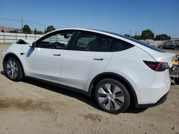 7SAYGDEE2RF058834 2024 TESLA MODEL Y - Image 2