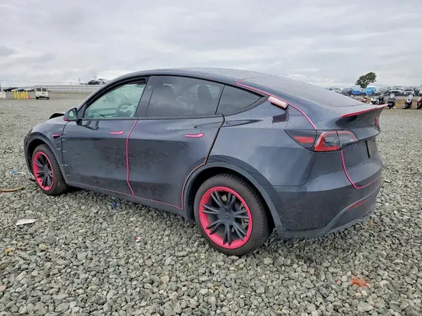 7SAYGDEE2RF060907 2024 TESLA MODEL Y - Image 2