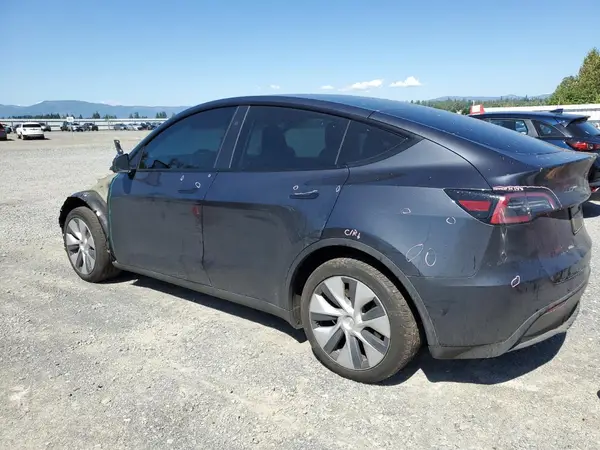 7SAYGDEE2RF064343 2024 TESLA MODEL Y - Image 2