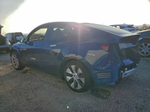 7SAYGDEE2RF064519 2024 TESLA MODEL Y - Image 2