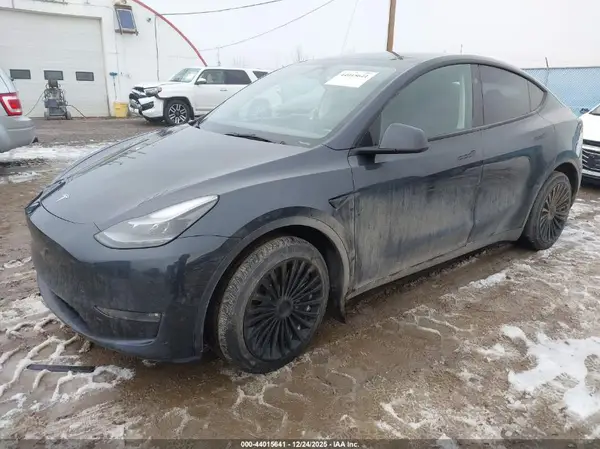 7SAYGDEE2RF064584 2024 TESLA MODEL Y - Image 2