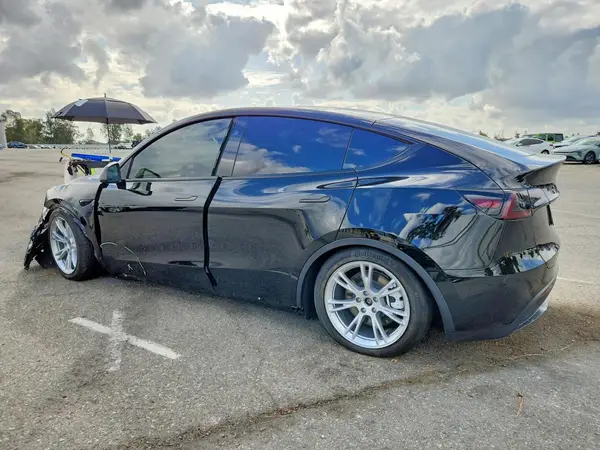 7SAYGDEE2RF066383 2024 TESLA MODEL Y - Image 2