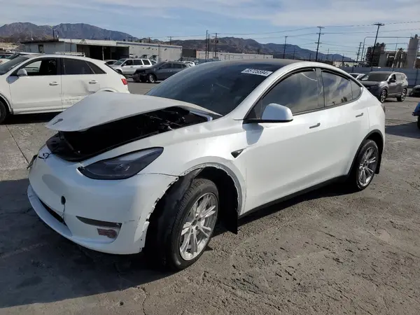 7SAYGDEE2RF070708 2024 TESLA MODEL Y - Image 1