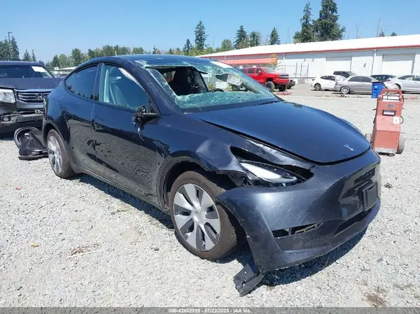 7SAYGDEE2RF075343 2024 TESLA MODEL Y - Image 1