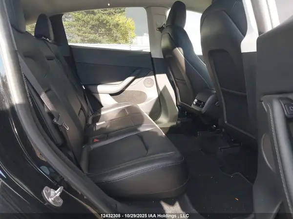 7SAYGDEE2RF079263 2024 TESLA MODEL Y - Image 8
