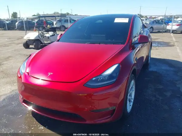7SAYGDEE2RF081255 2024 TESLA MODEL Y - Image 2