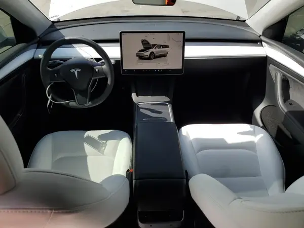 7SAYGDEE2RF090540 2024 TESLA MODEL Y - Image 8