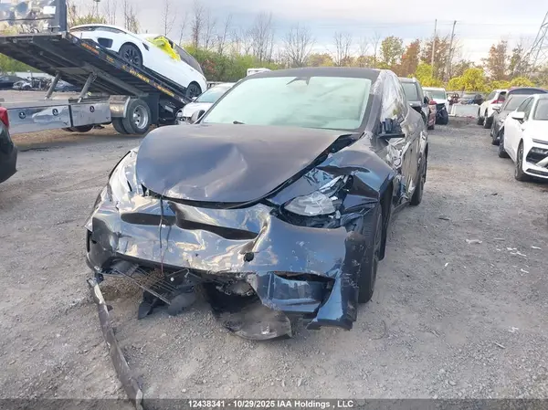 7SAYGDEE2RF092966 2024 TESLA MODEL Y - Image 2