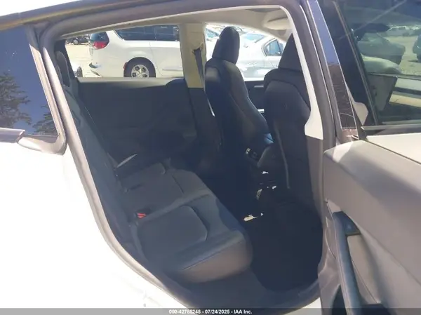 7SAYGDEE2RF102511 2024 TESLA MODEL Y - Image 8