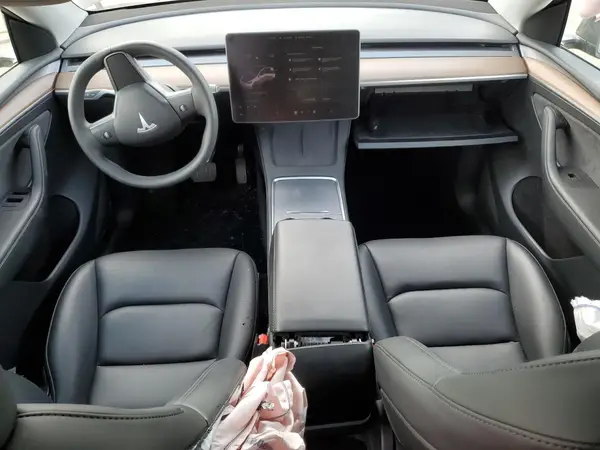 7SAYGDEE2RF116621 2024 TESLA MODEL Y - Image 8