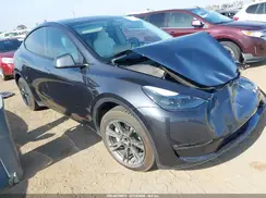 7SAYGDEE2RF117137 2024 TESLA MODEL Y