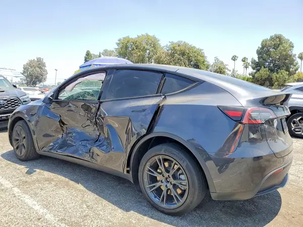 7SAYGDEE2RF118109 2024 TESLA MODEL Y - Image 2