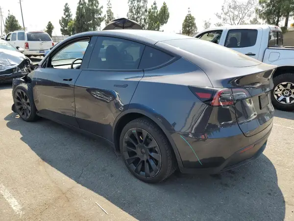 7SAYGDEE2RF120734 2024 TESLA MODEL Y - Image 2