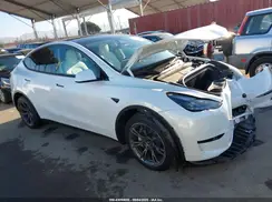 7SAYGDEE2RF123830 2024 TESLA MODEL Y