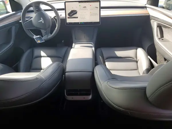 7SAYGDEE2RF130356 2024 TESLA MODEL Y - Image 8