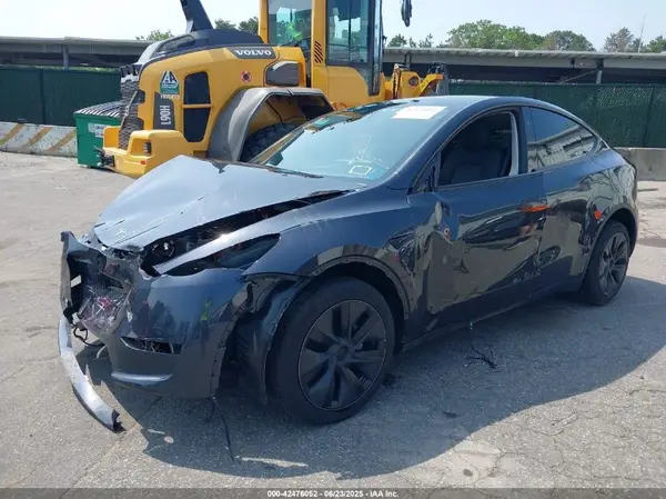 7SAYGDEE2RF132351 2024 TESLA MODEL Y - Image 2