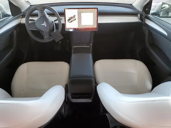 7SAYGDEE2RF149327 2024 TESLA MODEL Y - Image 8