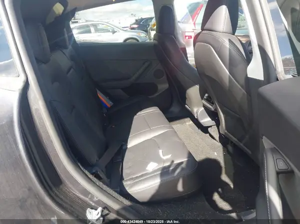7SAYGDEE2RF157220 2024 TESLA MODEL Y - Image 8