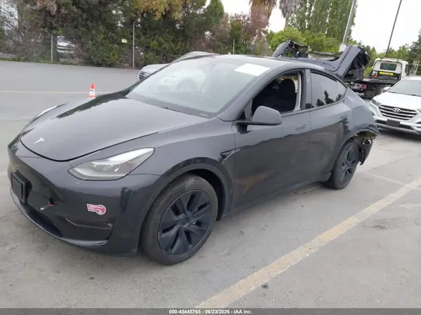 7SAYGDEE2RF159825 2024 TESLA MODEL Y - Image 2