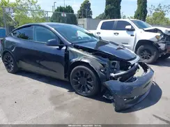 7SAYGDEE2RF165012 2024 TESLA MODEL Y
