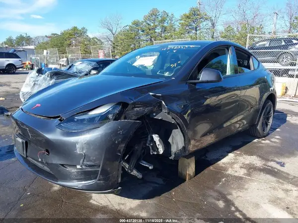 7SAYGDEE2RF166645 2024 TESLA MODEL Y - Image 2