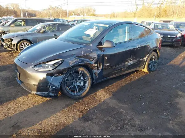7SAYGDEE2RF185602 2024 TESLA MODEL Y - Image 2