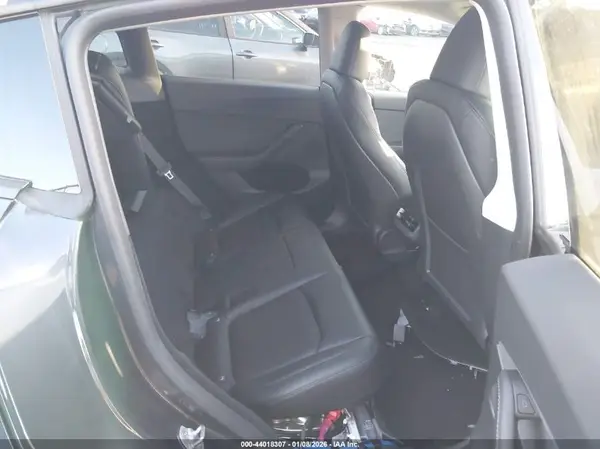7SAYGDEE2RF185602 2024 TESLA MODEL Y - Image 8