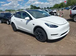 7SAYGDEE2RF186989 2024 TESLA MODEL Y