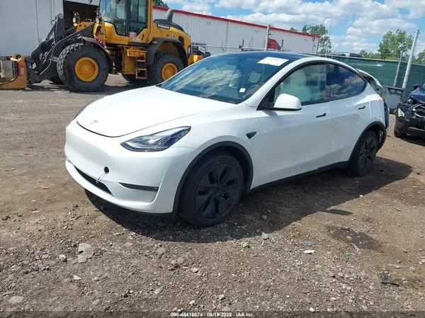 7SAYGDEE2RF186989 2024 TESLA MODEL Y - Image 2