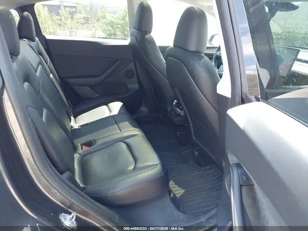 7SAYGDEE2RF195076 2024 TESLA MODEL Y - Image 8