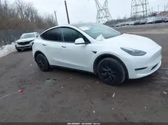 7SAYGDEE2RF197426 2024 TESLA MODEL Y