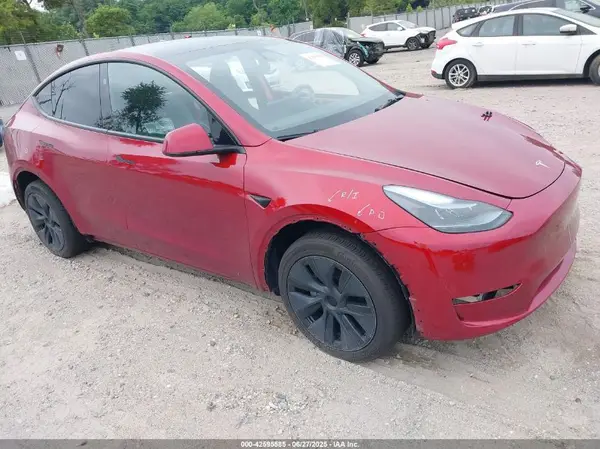7SAYGDEE2RF201815 2024 TESLA MODEL Y - Image 1