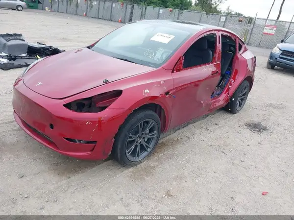 7SAYGDEE2RF201815 2024 TESLA MODEL Y - Image 2