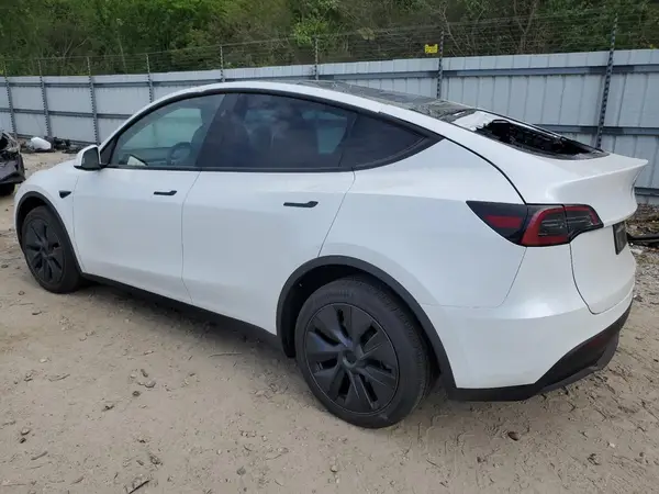 7SAYGDEE2RF202320 2024 TESLA MODEL Y - Image 2