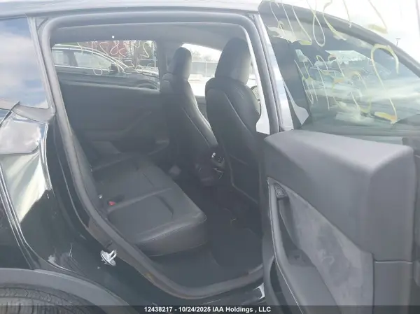 7SAYGDEE2RF205976 2024 TESLA MODEL Y - Image 8