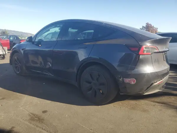 7SAYGDEE2RF212930 2024 TESLA MODEL Y - Image 2